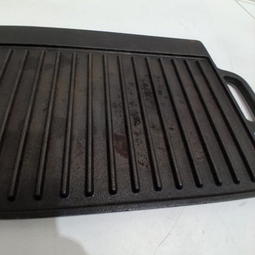 OVERMONT CAST IRON REVERSIBLE GRILL PAN - 17" X 9" - BLACK CAST IRON - (MODEL: OM-GRIDDLE) image 3