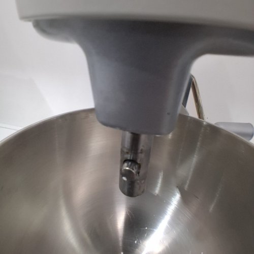 5PC KITCHENAID BOWL-LIFT STAND MIXER WITH 4 MIXING TOOL ATTACHMENTS AND POURING SHIELD - MILKSHAKE (MODEL: KSM70SKXXMH) image 4