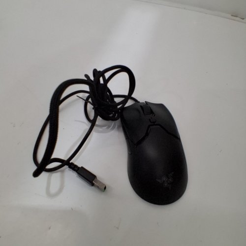 RAZER VIPER MINI ULTRALIGHT WIRED GAMING MOUSE - FASTEST GAMING SWITCHES, 8500 DPI OPTICAL SENSOR, CHROMA RGB UNDERGLOW LIGHTING, 6 PROGRAMMABLE BUTTONS - CLASSIC BLACK (MODEL: RZ01-0325) image 3
