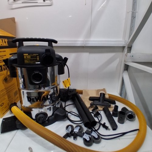 DEWALT PRO STAINLESS STEEL WET/DRY VACUUM - 8GAL - 5HP - CRUSH RESISTANT HOSE - 90CFM AIR FLOW - SILVER/BLACK (MODEL: DXV08SA) image 3
