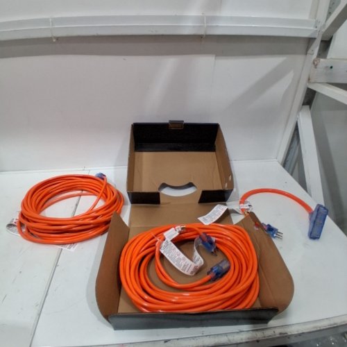 3PC PRIME WIRE & CABLE HEAVY DUTY LIGHTED OUTDOOR EXTENSION CORD COMBO -50FT X 2 + 2FT - ORANGE (MODEL: 1734187) image 2