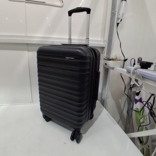 AMAZON BASICS EXPANDABLE HARDSIDE CARRY-ON LUGGAGE SPINNER - 27" - BLACK image 2