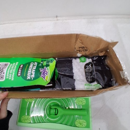 SWIFFER HAIR MAGNET DELUXE MOPPING KIT WITH DRY & WET CLOTHS - GREEN (MODEL: P_11863) image 3