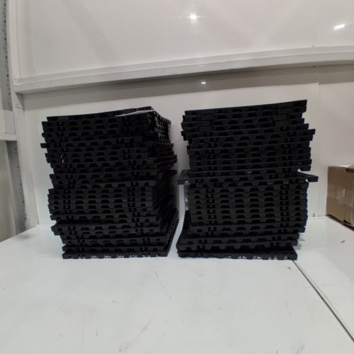 55PK VEVOR MODULAR INTERLOCKING DRAINAGE FLOOR TILES - 12" X 12" - BLACK image 2