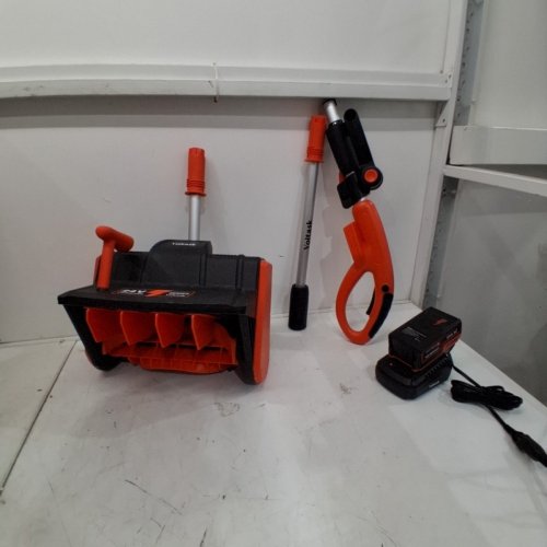 VOLTASK CORDLESS ELECTRIC SNOW SHOVEL WITH 1 BATTERY - 13" - 24V BLACK/ORANGE (MODEL: CSS001-130OR-CAVK) image 4