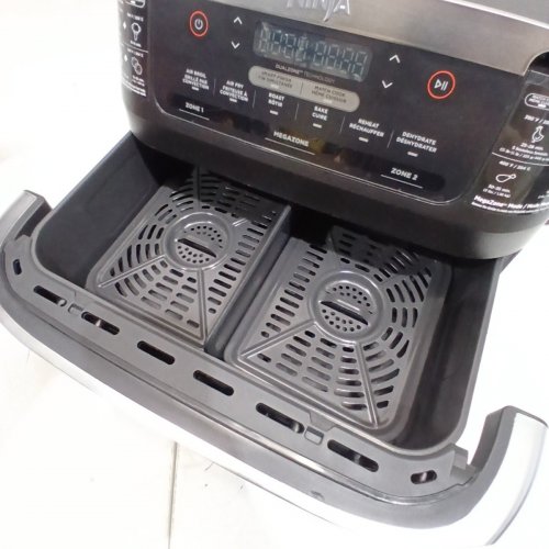 NINJA FOODI 6-IN-1 DUALZONE FLEX BASKET AIR FRYER - 7QT MEGA ZONE - BLACK (MODEL: DZ071C) image 4