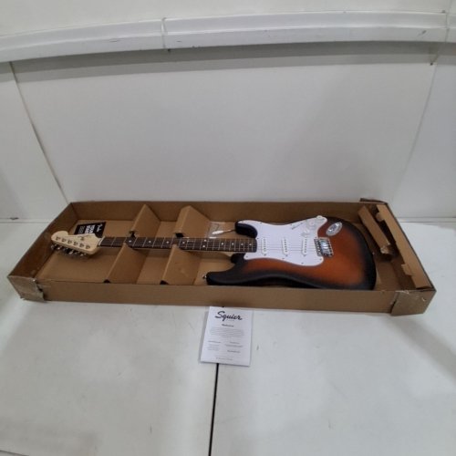 SQUIER FENDER CLASSIC VIBE 60FTS 6-STRING STRATOCASTER ELECTRIC GUITAR - 38" - 3 COLOR SUNBURST image 3