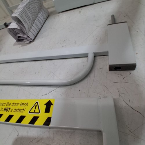 REGALO EASY STEP EXTRA WIDE METAL SAFETY GATE - 30" X 29" - 49" - WHITE - (MODEL: 1164EWDS) image 3