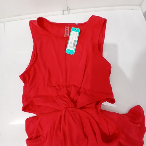 WOMEN'S BEYOND YOGA SLEEVELESS FRONT TWIST DRESS - MEDIUM - CANDY APPLE RED (STYLE: DW6237) image 2