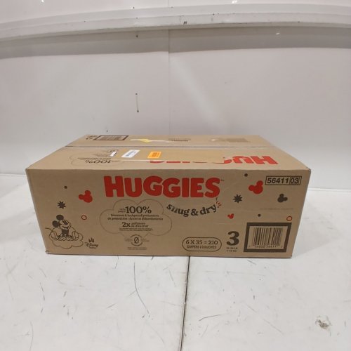 210 HUGGIES SNUG AND DRY - SIZE 3 image 2