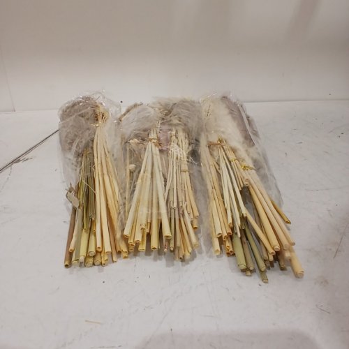 ASSORTED BANNIFLL DRIED PAMPAS GRASS BOUQUET - 17" - BUNNY TAILS DRIED FLOWERS, BROWN POMPAS, WHITE PAMPAS GRASS image 3
