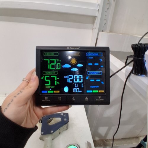 GEEVON WIRELESS COLOUR WEATHER STATION AND CLOCK WITH OUTDOOR SENSOR - BLACK/WHITE (MODEL: W208665) image 2