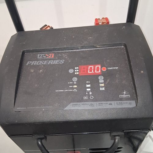 SCHUMACHER DSR131 DSR PROSERIES SMART BATTERY CHARGER / MAINTAINER - 250A (12V) / 125A (6V) / 50A (6-12V) image 2
