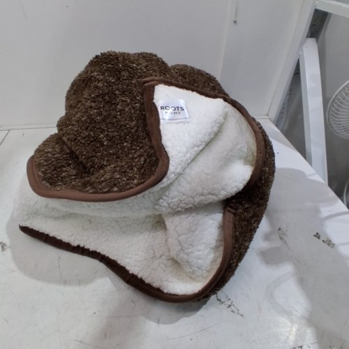 ROOTS HOME THROW BLANKET - 50"X70" - BROWN/WHITE image 2