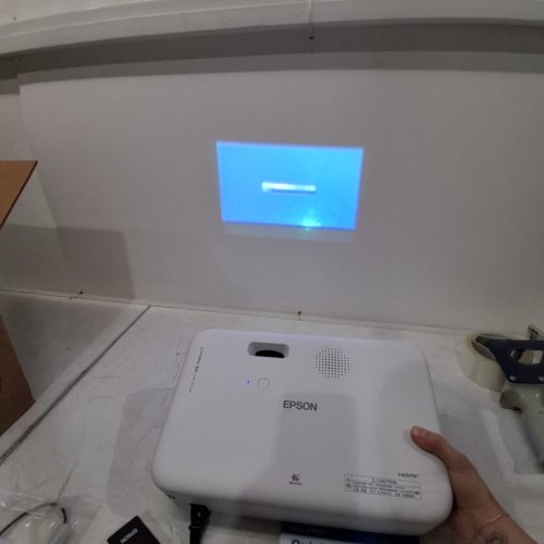 EPSON EPIQVISION FLEX CO-FH02 FULL HD 1080P SMART STREAMING PORTABLE PROJECTOR WITH 3000LM COLOUR/WHITE BRIGHTNESS, ANDROID TV, BLUETOOTH - WHITE (MODEL: HA85A) image 2