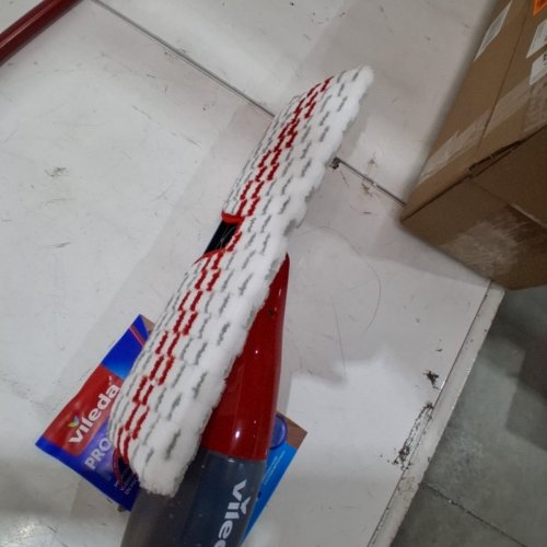 VILEDA PROMIST MICROFIBRE MAX SPRAY MOP - RED/WHITE image 4