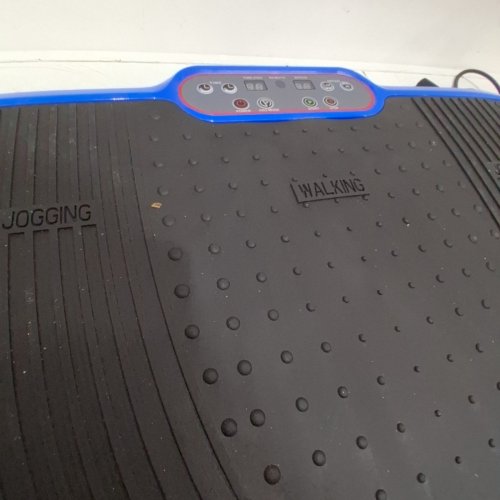 LIFEPRO WAVER VIBRATION PLATE EXERCISE MACHINE WITH HANDLES AND BANDS - BLUE (MODEL: WVR1010) image 4