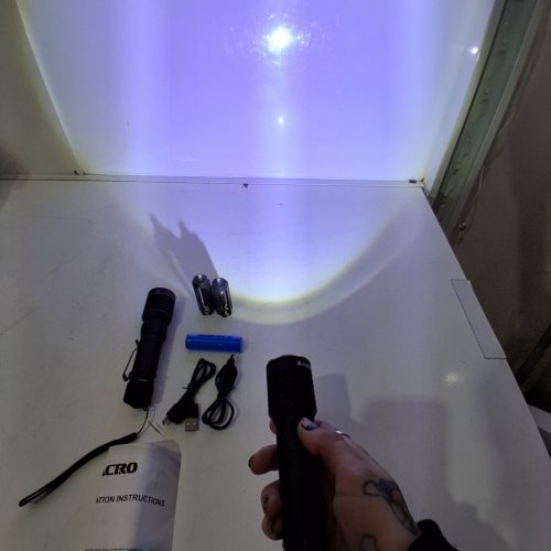 2PK ZACRO RECHARGEABLE SUPER BRIGHT ADJUSTABLE FLASHLIGHT WITH 7 LIGHTING MODES AND ZOOM FUNCTION - BLACK image 2