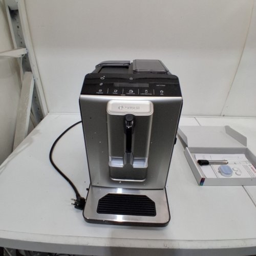 BOSCH VEROCAFE 300 SERIES FULLY AUTOMATED ESPRESSO MACHINE WITH IN CUP MILK FROTHER AND 5 MILK BASED PRESETS - GREY/BLACK (MODEL: TIU20307/1891200) image 3