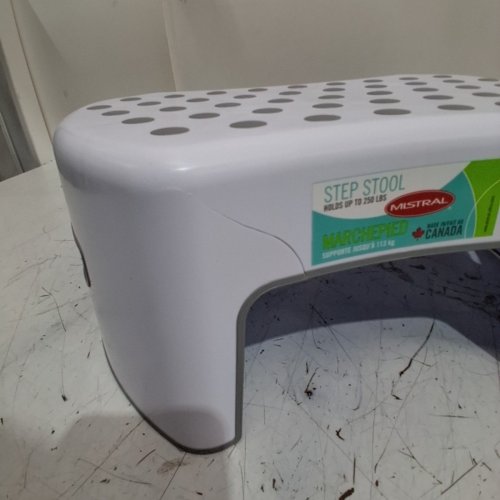 MISTRAL MINI STEP STOOL HOLDS UP TO 250LBS - 13" X 8.5" - WHITE image 3