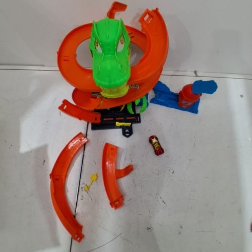 HOT WHEELS CITY T-REX BLAZE BATTLE PLAY SET image 3
