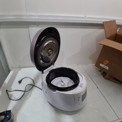 CUCKOO 10-CUP ELECTRIC HEATING PRESSURE COOKER & WARMER WITH 13 PRESET COOKING FUNCTIONS - 120V AC / 1.8L - WHITE - (MODEL: CRP-P1009S) image 4