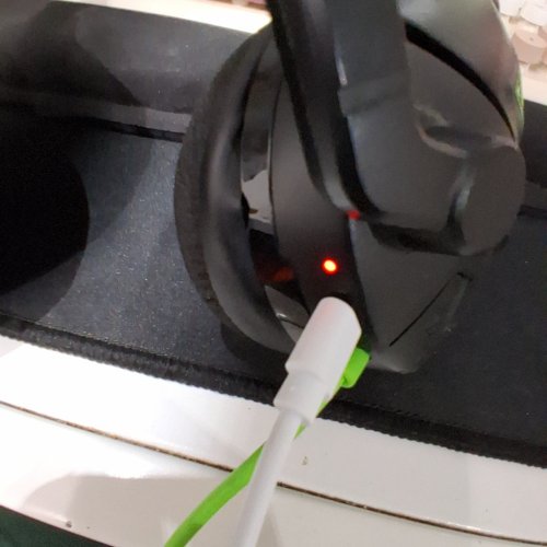 TURTLE BEACH STEALTH 300 AMPLIFIED GAMING HEADSET FOR XBOX SERIES X AND XBOX ONE - GREEN/BLACK (MODEL:300X) image 2