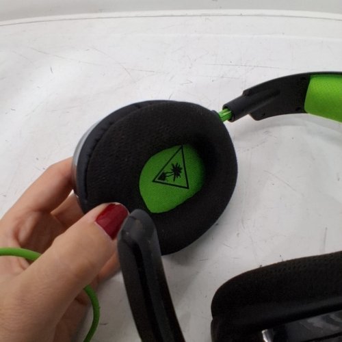 TURTLE BEACH STEALTH 300 AMPLIFIED GAMING HEADSET FOR XBOX SERIES X AND XBOX ONE - GREEN/BLACK (MODEL:300X) image 4