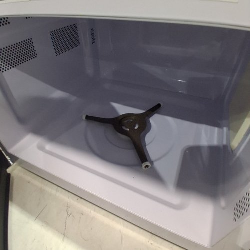 CHEFMAN COUNTERTOP MICROWAVE OVEN - 31 L (1.1 CU. FT) - BLACK / SILVER (MODEL: RJ55-11-V2-CA) image 4