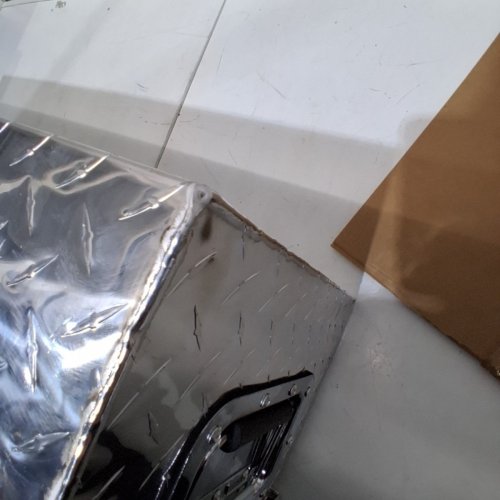 ALUMINUM DIAMOND PLATE TRUCK TOOL BOX - 39"X13"X10" - SILVER (MODEL: JL-TB19-2) image 4