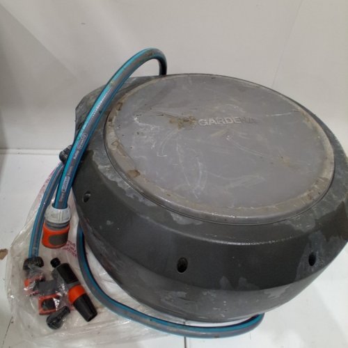 GARDENA ROLLUP WALL MOUNTED RETRACTABLE GARDEN HOSE REEL - 75FT - GRAY/BLUE - (MODEL: 20502-80) image 4