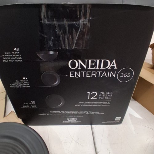 12PC ONEIDA RIDGED STONEWARE DINNER SET W/ 4 BOWLS, 4 ACCENT PLATES, 4 DINNER PLATES - BLACK - (MODEL: 895938) image 4