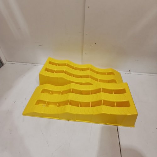 2PK RV CAR LEVELING RAMPS - 24" X 8" - YELLOW image 2