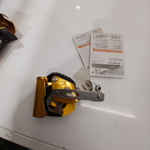 PETZL FALL ARREST ASAP LOCK - GOLD - (MODEL: F-38920) image 2