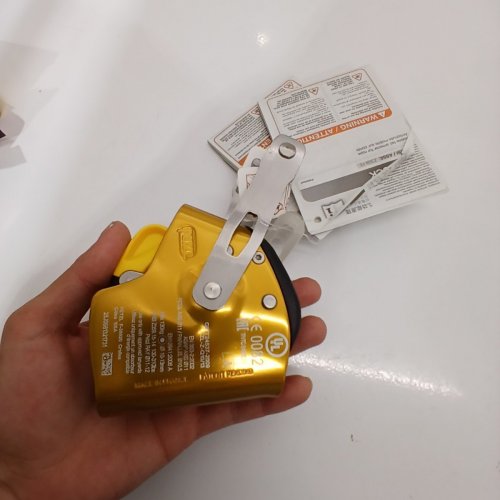 PETZL FALL ARREST ASAP LOCK - GOLD - (MODEL: F-38920) image 3