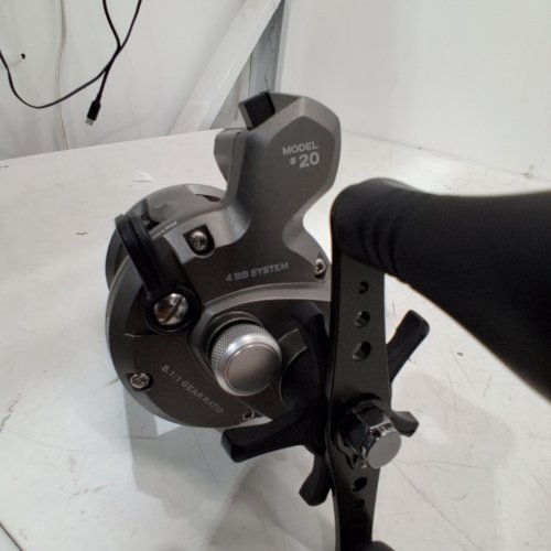 BPS DEPTHMASTER PRO LINE COUNTER REEL - 5.1:1 GEAR RATIO; 14 LBS/295 YARD, 17 LBS/250 YARD, 20 LBS/180 YARD - GRAY / BLACK (MODEL: 20) image 2