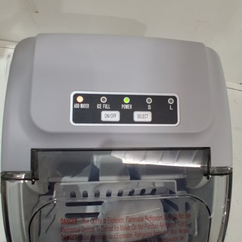 FRIGIDAIRE COMPACT COUNTERTOP ELECTRIC ICE MAKER - MAKES 26LBS OF ICE/DAY - SILVER (MODEL: EFIC189-B-SILVER) image 2