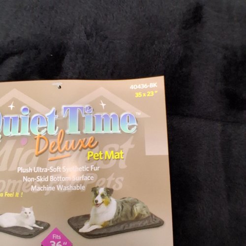 QUIET TIME DELUXE PET MAT - 35" X 23" - BLACK (ITEM: 40436-BK) image 2