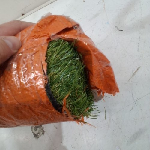 ARTIFICIAL INDOOR/OUTDOOR GRASS TURF MAT - 2FT X 4FT - GREEN/BLACK image 3