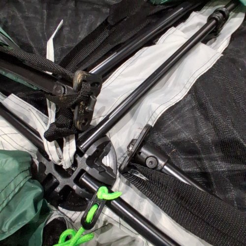 AMAZON BASICS INSTANT CAMPING TENT WITH RAINFLY - 6 PERSON - GREEN/WHITE (MODEL : ‎AMZ-100968) image 2