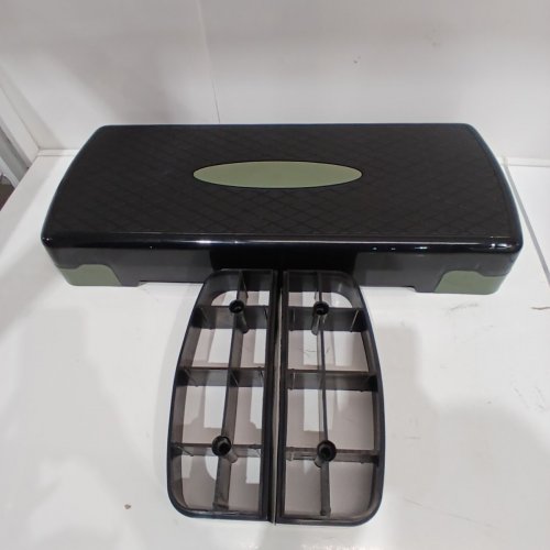 AMAZON BASICS ADJUSTABLE AEROBIC EXERCISE STEP PLATFORM - 27" X 11" X 6" - BLACK/GREY image 2