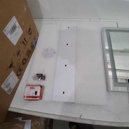 SUCEDEY VANITY MIRROR WITH LIGHTS - 23" X 18" image 4