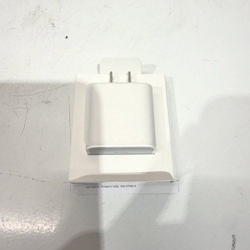 APPLE USB-C POWER CHARGING BLOCK - 20W - WHITE (MODEL: MWVV3AM/A) image 2