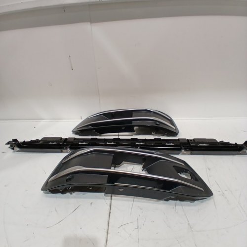 3PC FRONT LOWER BUMPER TRIM PIECE - FIT FOR AUDI Q7 2016 TO 2019 - BLACK image 3
