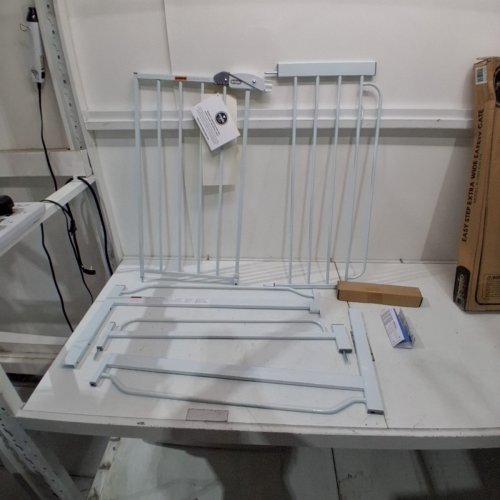 REGALO EASY STEP EXTRA WIDE BABY GATE - 30" X 29"-49" - WHITE (MODEL: 1164 EW DS) image 2
