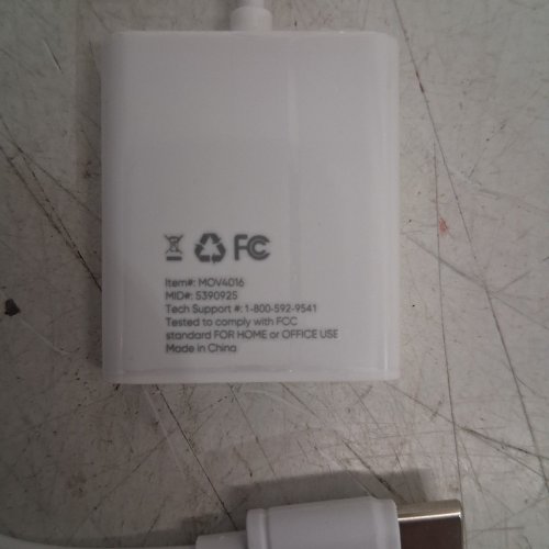 VIVITAR ALL-IN-ONE UNIVERSAL MOBILE MEMORY CARD READER AND WRITER - WHITE (MODEL: MOV4016-WHT) image 3