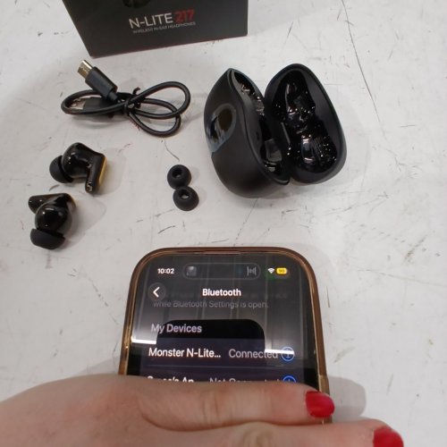 MONSTER IMMERSIVE STEREO SOUND BLUETOOTH NOISE WIRELESS EARBUDS - BLACK/GOLD (MODEL: N-LITE 217) image 2