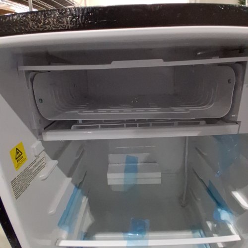 UPSTREMAN SINGLE DOOR MINI FRIDGE WITH FREEZER AND MINI ICE TRAY - 3.2 CU. FT. - BLACK (MODEL: BR321) image 3