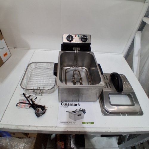 CUISINART 4-QUART 1800 WATT DEEP FRYER - STAINLESS STEEL - (CDF-250C) image 3