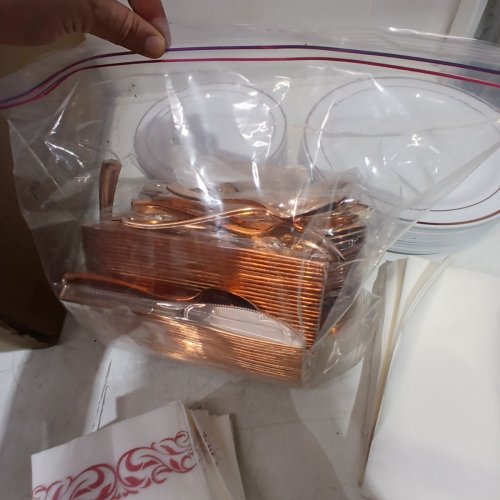 210PC DISPOSABLE DINNERWARE - WHITE/ROSE GOLD image 3